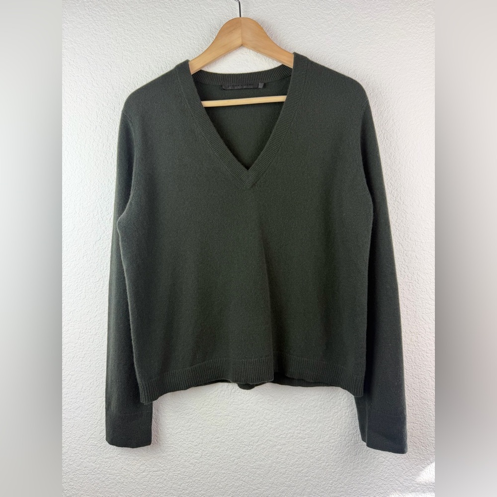 Jenni Kayne Flynn Cashmere V Neck Sweater